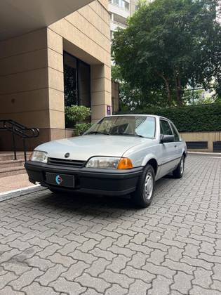 CHEVROLET MONZA 1.8 EFI GL 8V GASOLINA 2P MANUAL CHEVROLET MONZA 1.8 EFI GL 8V GASOLINA 2P MANUAL